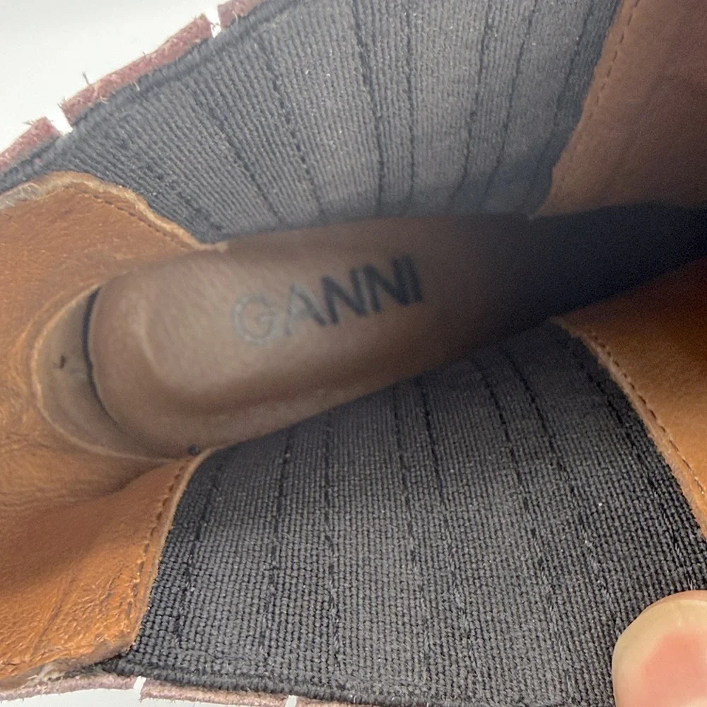 Ganni excellent barely